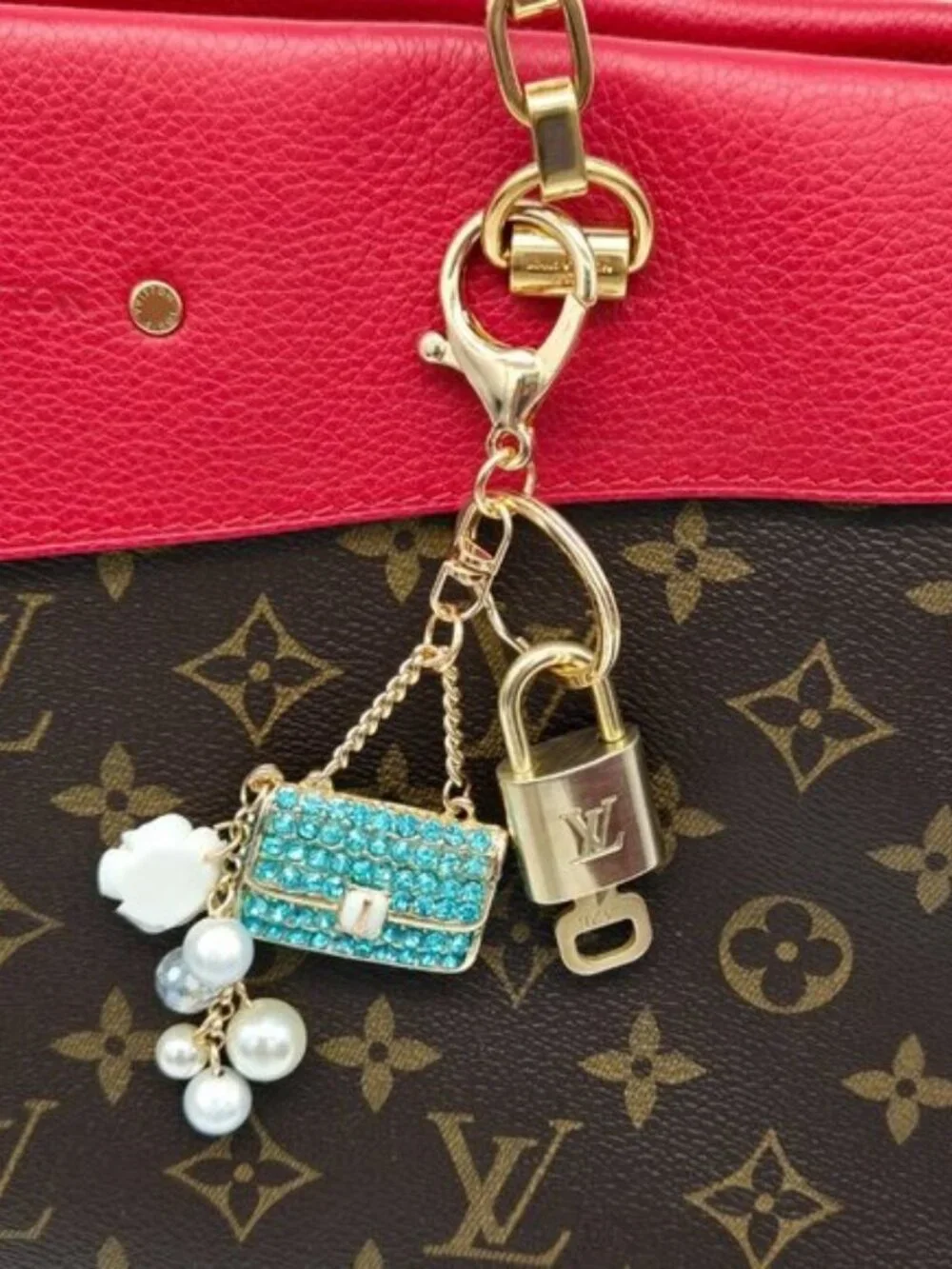 Louis Vuitton Gold Padlock 🔒 Key Set Authentic LV w/ Unbranded Keychain